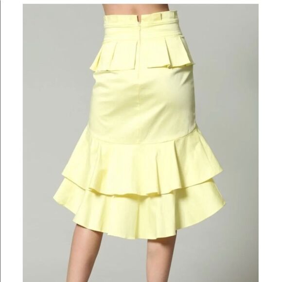 Yellow high low skirt - Picture 2 of 6